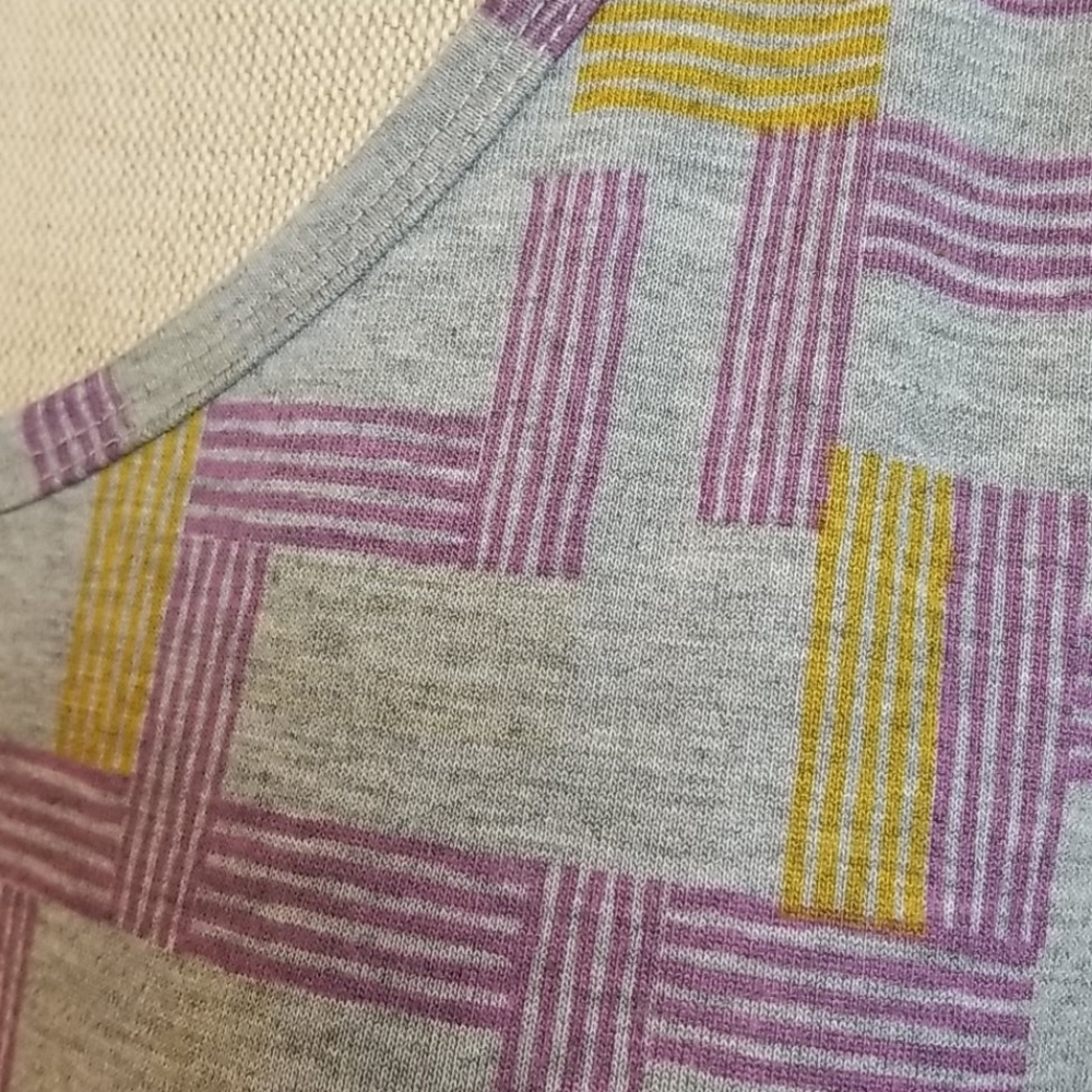 LuLaRoe PLUS tunic top - Picture 6 of 8